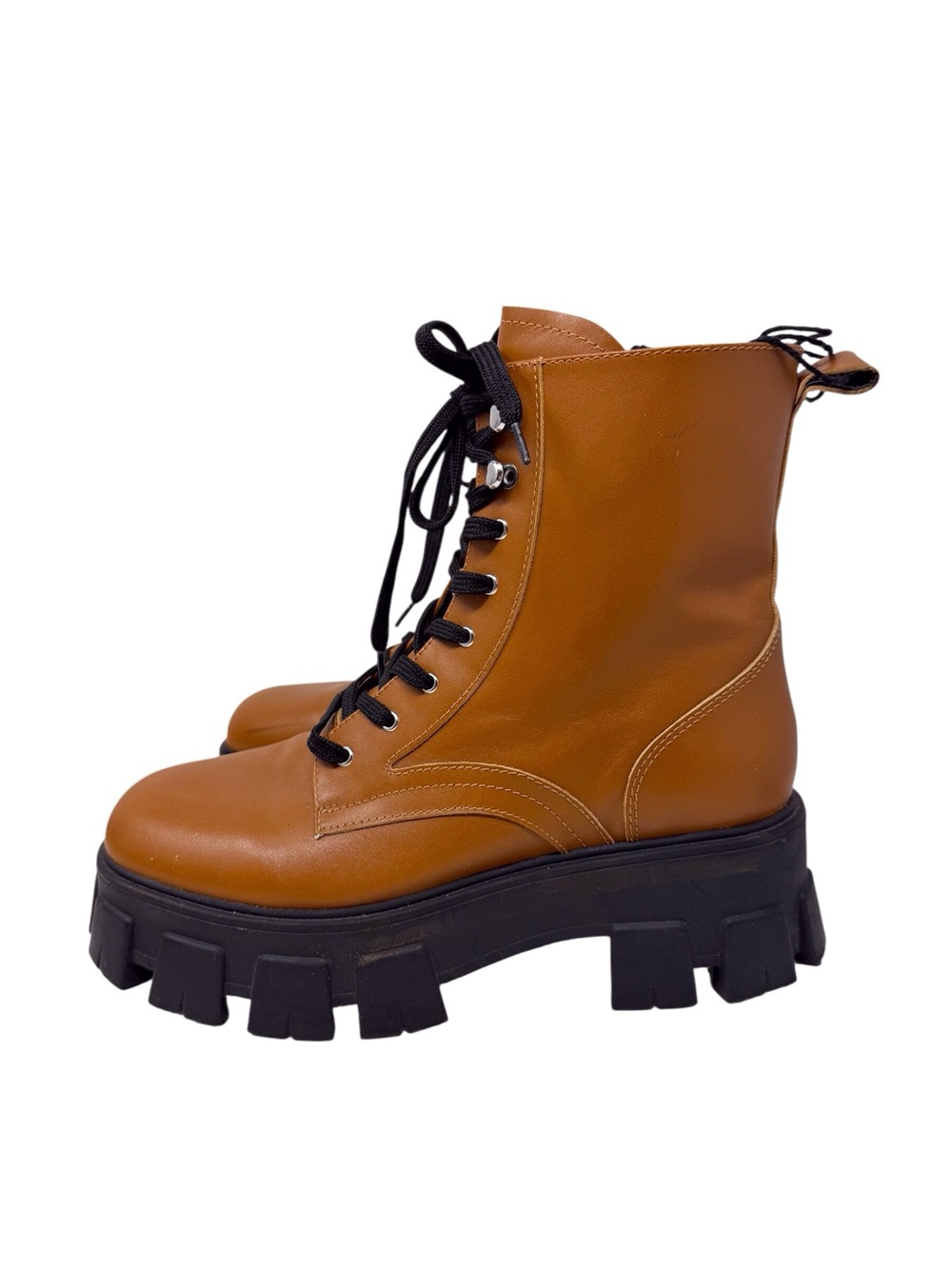 Marc Fisher LTD Happy Tan Lace-Up Platform Combat Boots Black Sole women’s 9.5